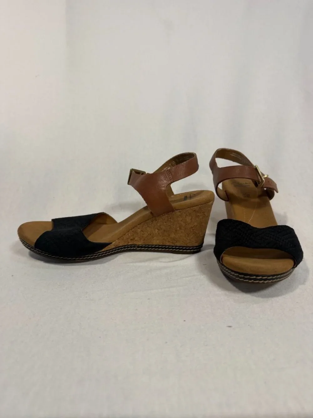 Clarks Collection Cushion Soft Ankle Strap Wedge Sandals – Women's Size 9.5M